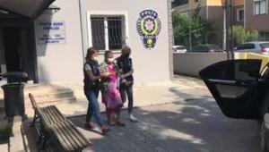 Türk bayrağını yırtıp üzerine bastığı iddia edilen kadın tutuklandı