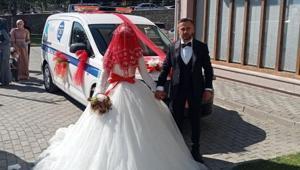 Doğalgaz firmasında çalışan damat gelini böyle almaya gitti