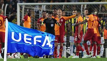 1 5 milyon euroluk hali saha oyuncusu benzia spor haberi