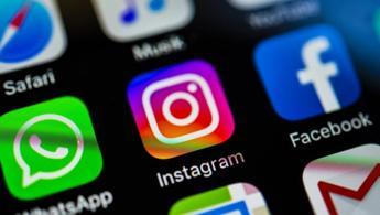 Instagram, Facebook and WhatsApp crashed.  Not access to giants on social media