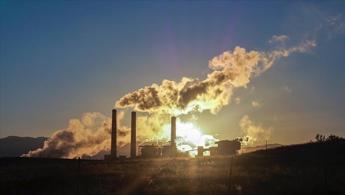 Carbon emissions increase rapidly in the 20 richest countries in the world