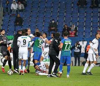 Çaykur Rizespor - Beşiktaş maçında saha karıştı! Josef de Souza'dan Montero'ya sert tepki