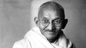 Akılalmaz olay! Mahatma Gandi'nin anıtta saklanan külleri çalındı Akılalmaz olay! Mahatma Gandi'nin anıtta saklanan külleri çalındı
