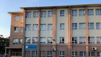 Avcılar'da binaları riskli bulunan 2 okul bugün tatil Avcılar'da binaları riskli bulunan 2 okul bugün tatil