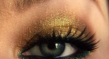 Işıltılı göz makyajı nasıl yapılır