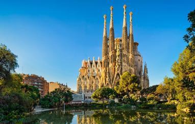 9- SAGRADA FAMİLİA