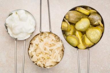 Lahana turşusundaki vitaminler kemik gücünü destekleyebilir