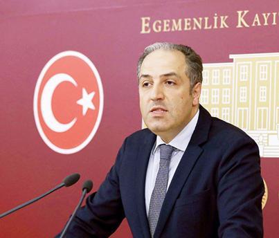 Amiraller, bildiri, kumpas