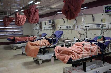 İran'da rekor vaka artışı görüldü, hastanelerde boş yatak bulunamıyor!