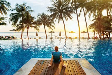 Şu karşı yaylada yalanlar katar katar