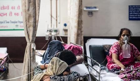 Hindistan'da günlük can kaybı 4 binin altına düşmüyor