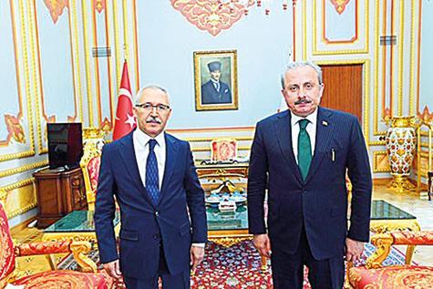 ‘Ayasofya açılsın’ diyen kuşağız