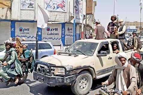 Elin Amerikalısının himayesinde ordu kurarsan işte böyle çözülürsün