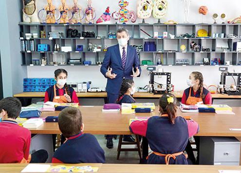 Okullar bütün yaz açık
