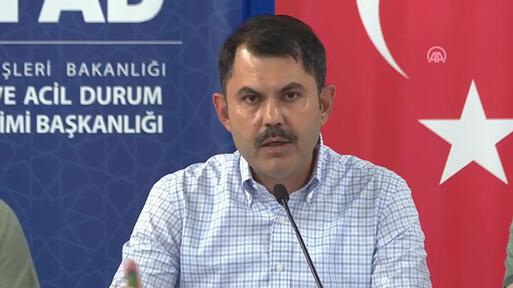 Bakanlar yangın bölgesinde Çavuşoğlu açıkladı: Yeni uçaklar yarın geliyor