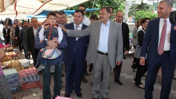Izmir Haberleri Bakan Eroglu Kinik Ta Muhtar Ve Stk Larla Bulustu Yerel Haberler