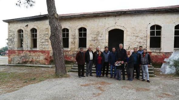 Mersin Haberleri 1923 Yapimi Tas Mektep In Restorasyonu Cumhuriyet Bayrami Na Kadar Bitecek Yerel Haberler