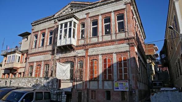 Konak Haberleri Kaçak bina yıkıldı tarihi sarnıç ortaya çıktı İzmir
