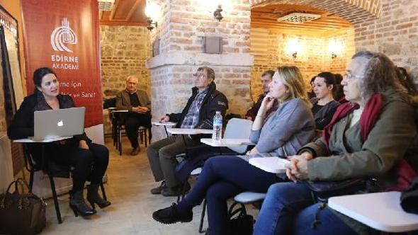 Edirne Haberleri Elif Ulug 9 Yasindaki Kizin Evlenmesi Akillara Durgunluk Veriyor Yerel Haberler