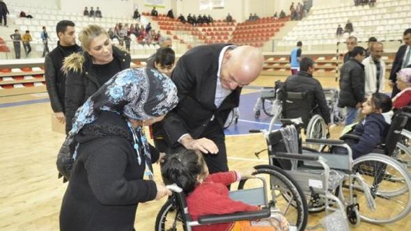 Batman Haberleri Belediyeden engellilere tekerlekli sandalye Merkez