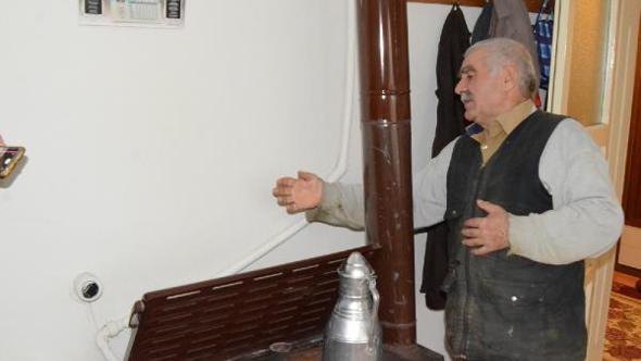 İnegöl Haberleri Sobadan kombi yapan mucit öğretmen, bütün evi