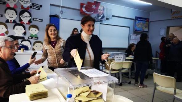 Istanbul Haberleri Gulsen Bubikoglu Oyunu Kullandi Yerel Haberler