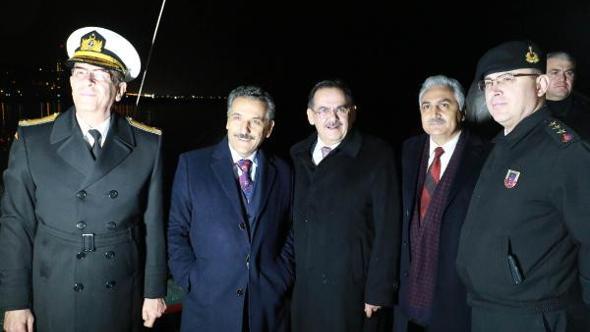 Samsun protokolü yeni yıla denize açılarak girdi