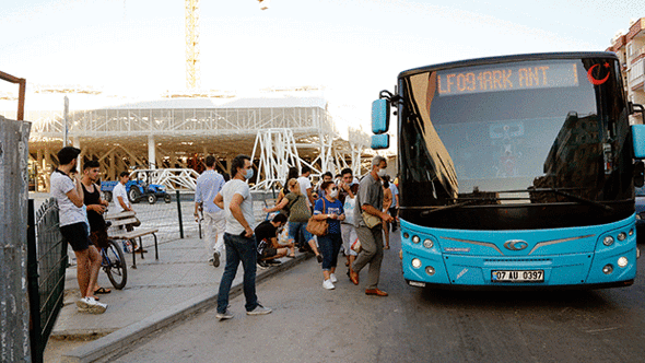 Finike De Plajlara Ucretsiz Otobus Seferi Finike Haber Antalya Nin En Guncel Ve Tarafsiz Haber Merkezi