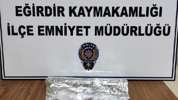 egirdir haberleri egirdir de polis otomobilde uyusturucu madde ele gecirdi isparta haberleri