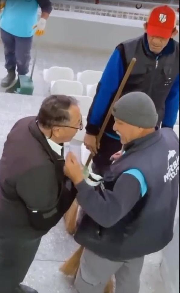 Hipodromda temizlik görevlisine tokat: O anlar kamerada