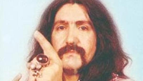 11 Unutulmaz Sarki Sozuyle Olumsuzlugunu Kanitlamis Sanatci Cem Karaca Listelist Com