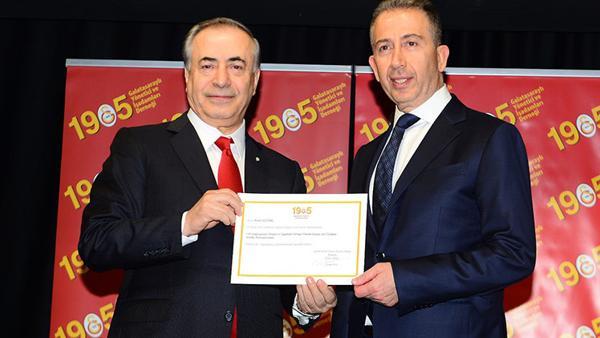 Fuat Bodur Annesini Ebediyete Ugurladi Zeytinburnuhaber