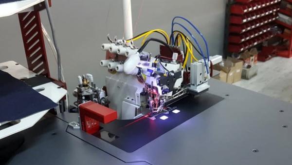 Akademisyenlerden tekstil sektörüne "otomat" desteği Akademisyenlerden tekstil sektörüne "otomat" desteği