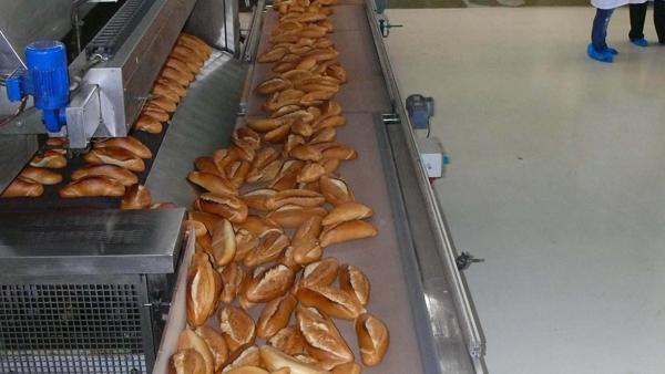 Her gün 270 bin ekmek israf ediliyor Her gün 270 bin ekmek israf ediliyor