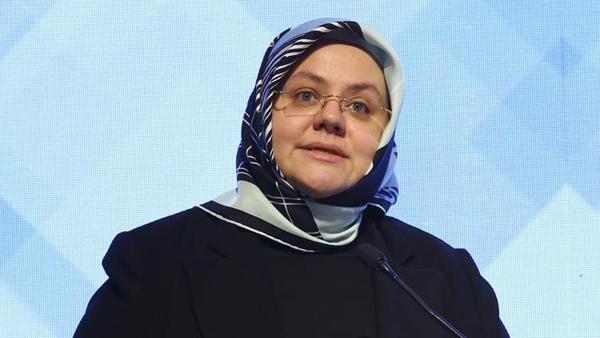 Bakan Selçuk: Ben toplu sözleşme masasında da daha çok kadın görmek isterim Bakan Selçuk: Ben toplu sözleşme masasında da daha çok kadın görmek isterim
