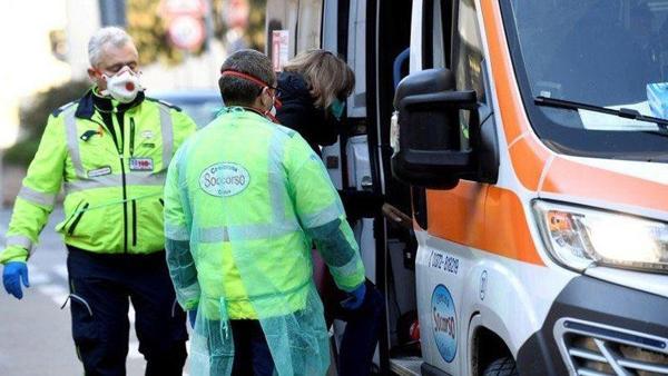 İtalya'da düşüş sürüyor! Bir günde 174 kişi öldü İtalya'da düşüş sürüyor! Bir günde 174 kişi öldü