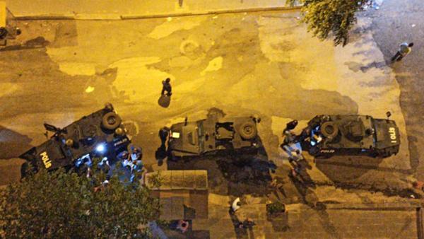 Bodrum katta alkollü eğlenceye 'koronavirüs' baskını! Bodrum katta alkollü eğlenceye 'koronavirüs' baskını!