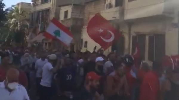 Sunucu Türkiye'ye hakaret etti, Lübnanlılar sokağa döküldü