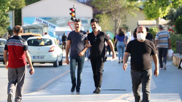 Maske takma zorunluluğu gelen illere bir yenisi daha eklendi Maske takma zorunluluğu gelen illere bir yenisi daha eklendi