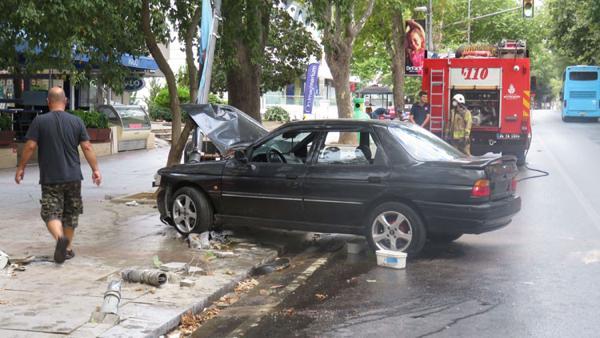 Bağdat Caddesi'nde korkutan kaza! Bağdat Caddesi'nde korkutan kaza!