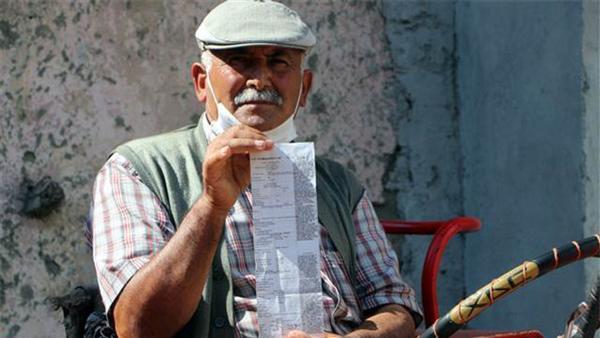 Tokat dışına çıkarmadığı traktörüne, Manisa’da trafik cezası kesildi Tokat dışına çıkarmadığı traktörüne, Manisa’da trafik cezası kesildi