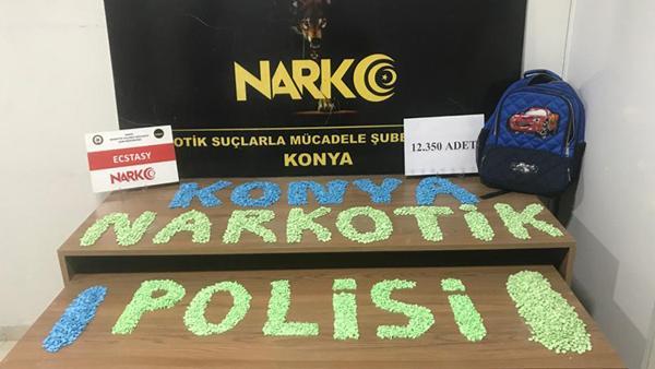 Çocuk çantasına gizlemişler! Tam 12 bin 350 adet...
