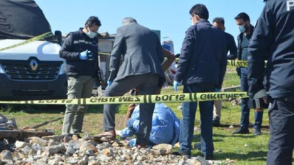 ayvalik ta tas yiginlarinin kenarinda yeni dogan bebek cesedi son dakika haberleri internet