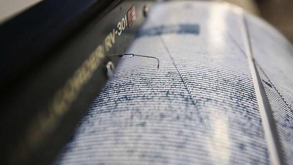 Son dakika deprem haberi: İzmir'in Karaburun ilçesi açıklarında bir deprem daha!