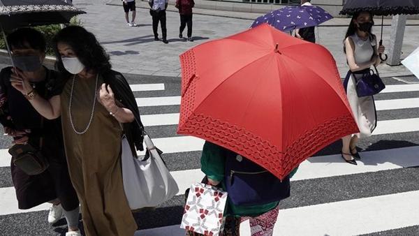 Aşırı yağış ve kuvvetli rüzgarlar Japonya'da hayatı olumsuz etkiliyor Aşırı yağış ve kuvvetli rüzgarlar Japonya'da hayatı olumsuz etkiliyor