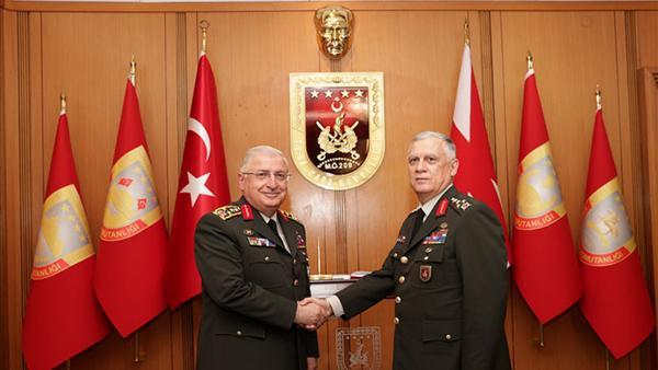 Kara Kuvvetleri Komutanlığı’nda ’devir-teslim’ töreni Kara Kuvvetleri Komutanlığı’nda ’devir-teslim’ töreni