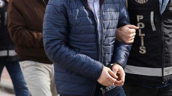 FETÖ'cü eski emniyet müdürü Eskişehir'de yakalandı! FETÖ'cü eski emniyet müdürü Eskişehir'de yakalandı!