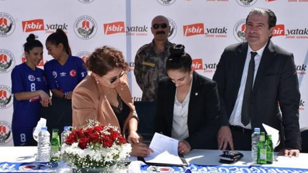 hakkarigucu kadin futbol takimi nin yeni sponsoru isbir yatak guncel haberler