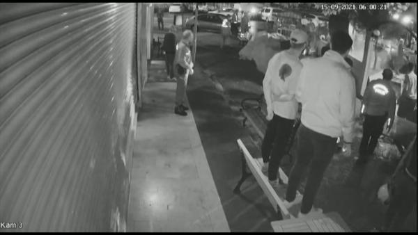 İstinye Spor Kulübü Sosyal Tesisleri sabaha karşı İBB ekipleri tarafından yıkıldı İstinye Spor Kulübü Sosyal Tesisleri sabaha karşı İBB ekipleri tarafından yıkıldı