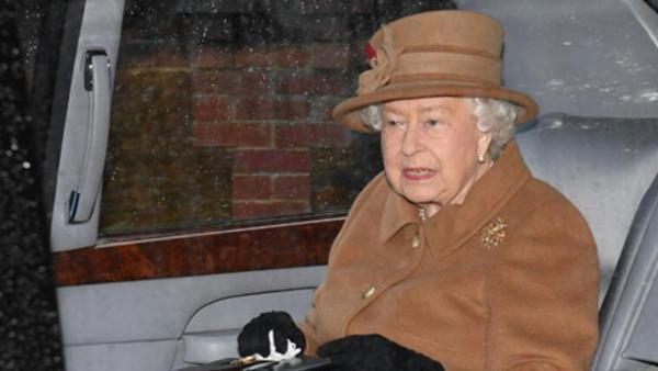 Doktorlardan 2. Elizabeth'e 'dinlenme' tavsiyesi Doktorlardan 2. Elizabeth'e 'dinlenme' tavsiyesi